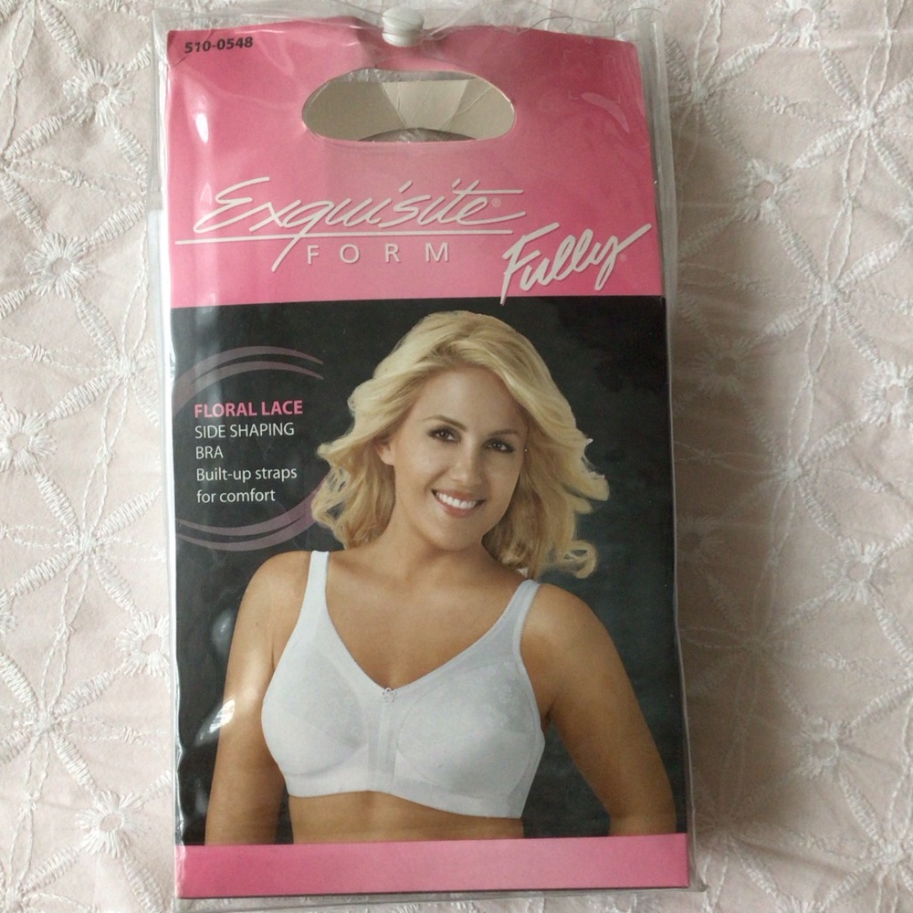 Exquisite Form White Floral Lace Bra
